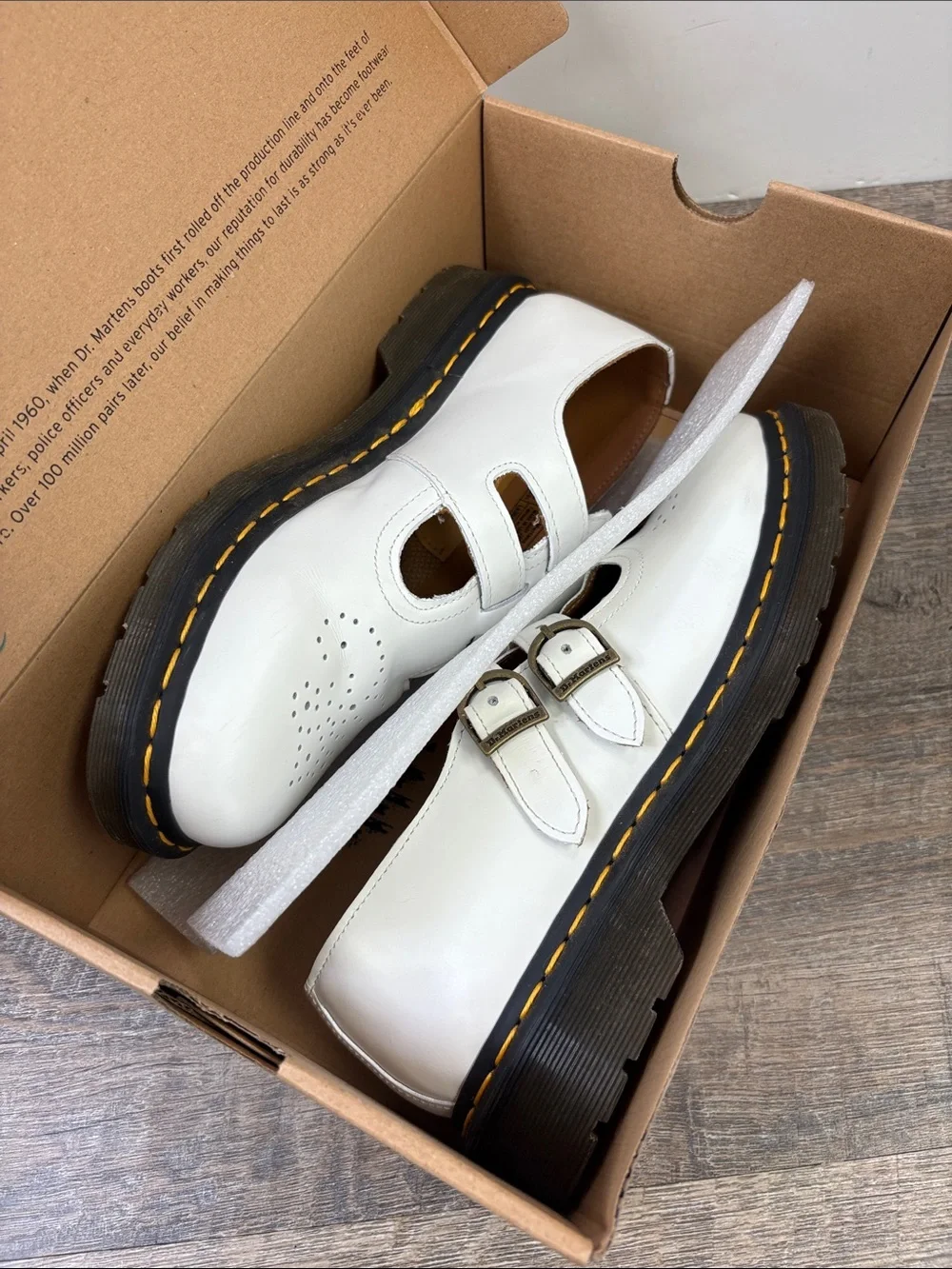 Dr. Martens conic dr